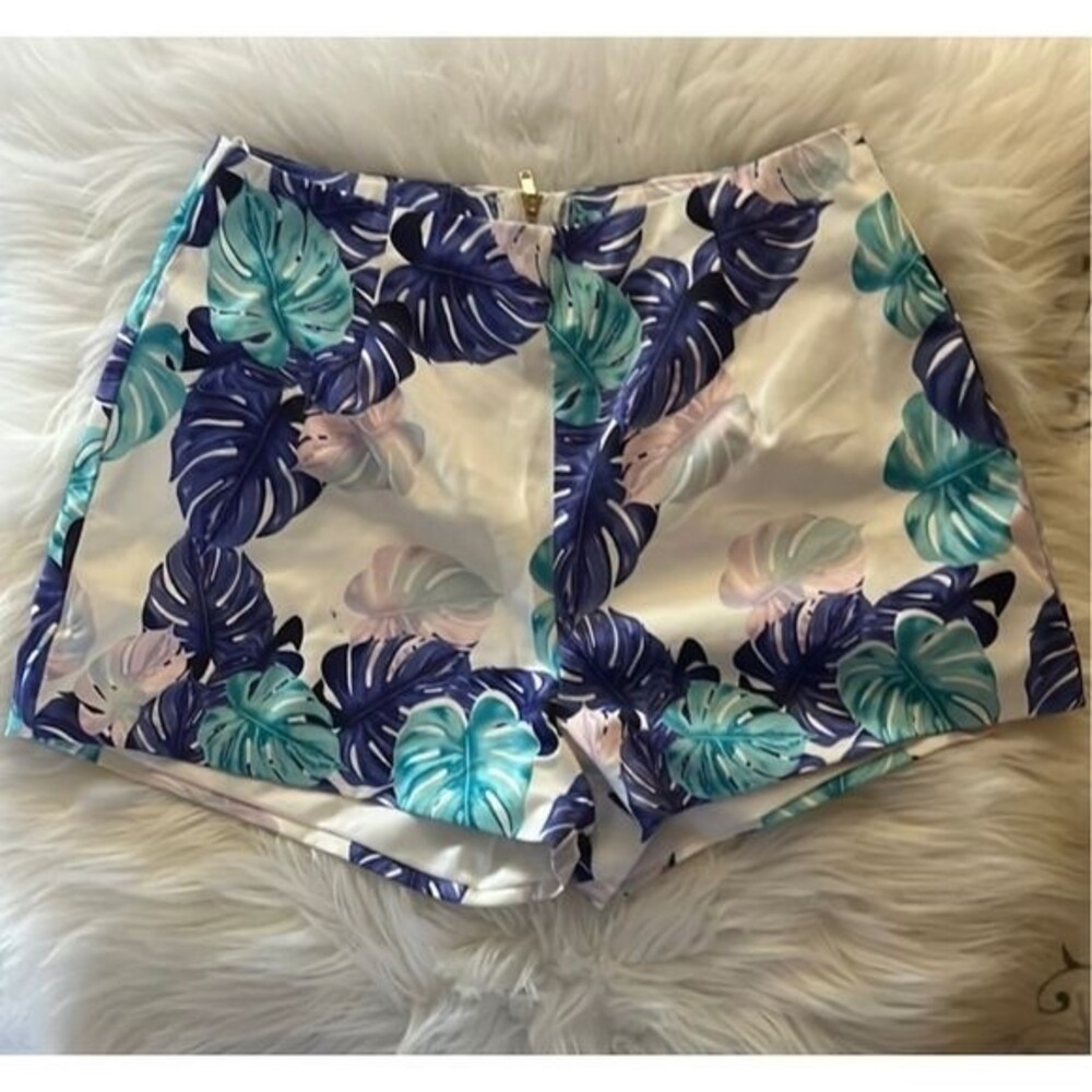 BANJUL White And Blue Tropical Shorts Size XP